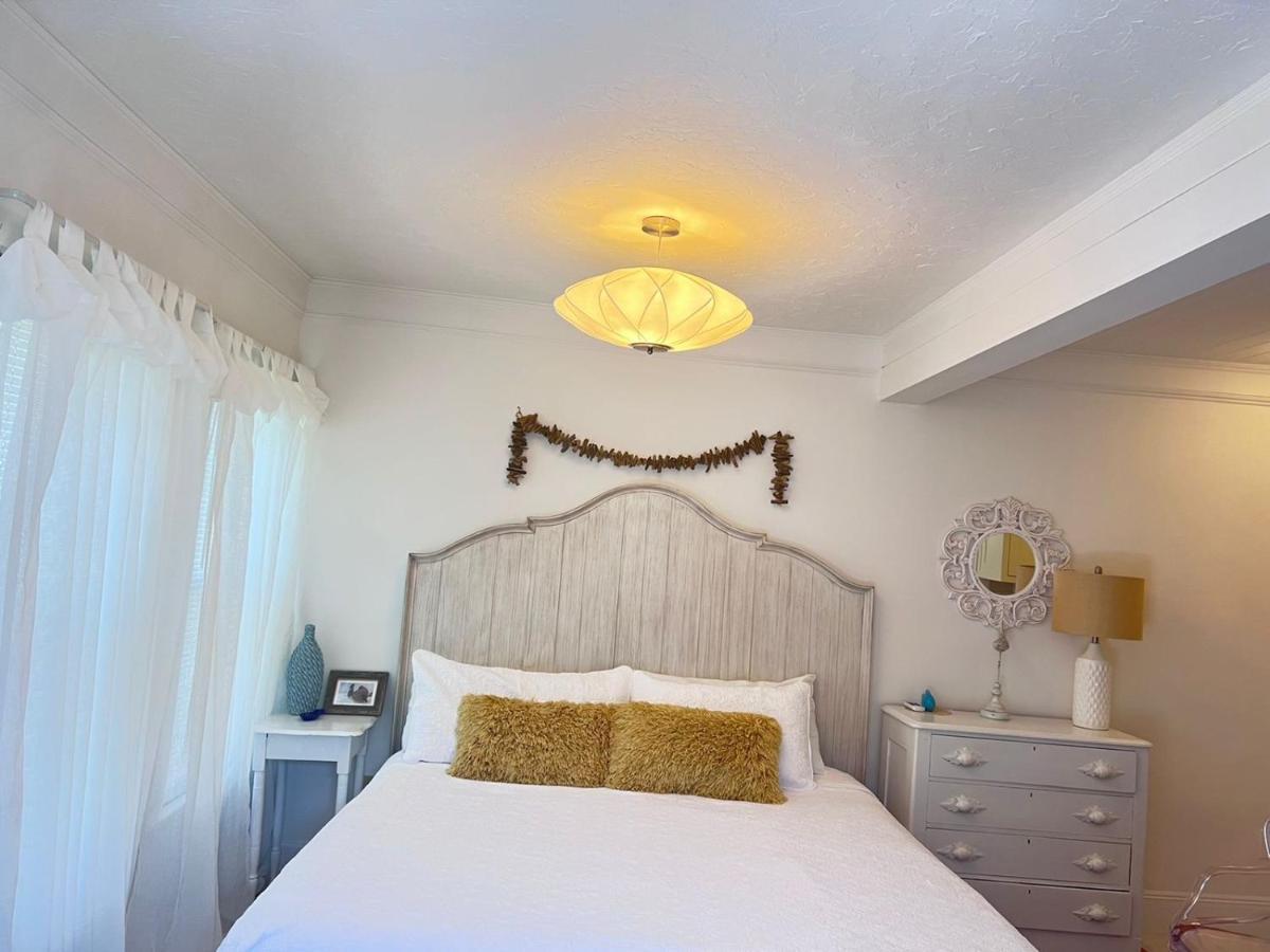 Narragansett House Bed & Breakfast Oak Bluffs Exterior foto