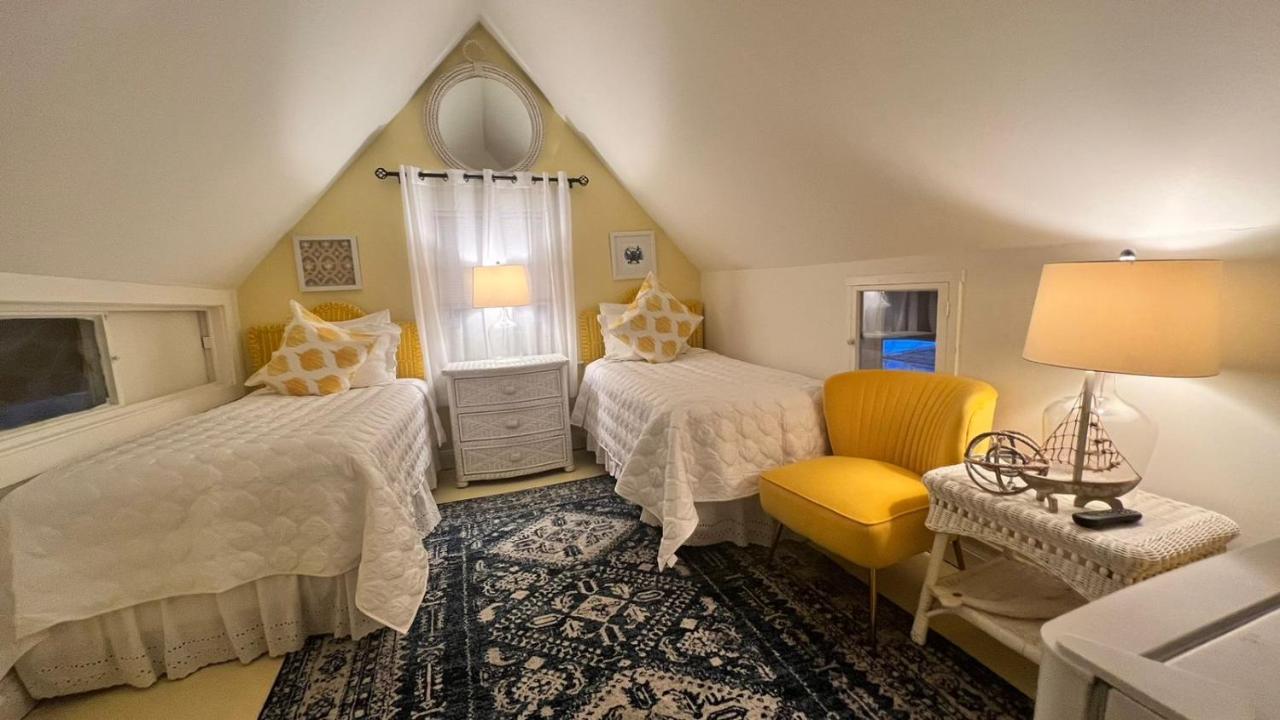 Narragansett House Bed & Breakfast Oak Bluffs Exterior foto
