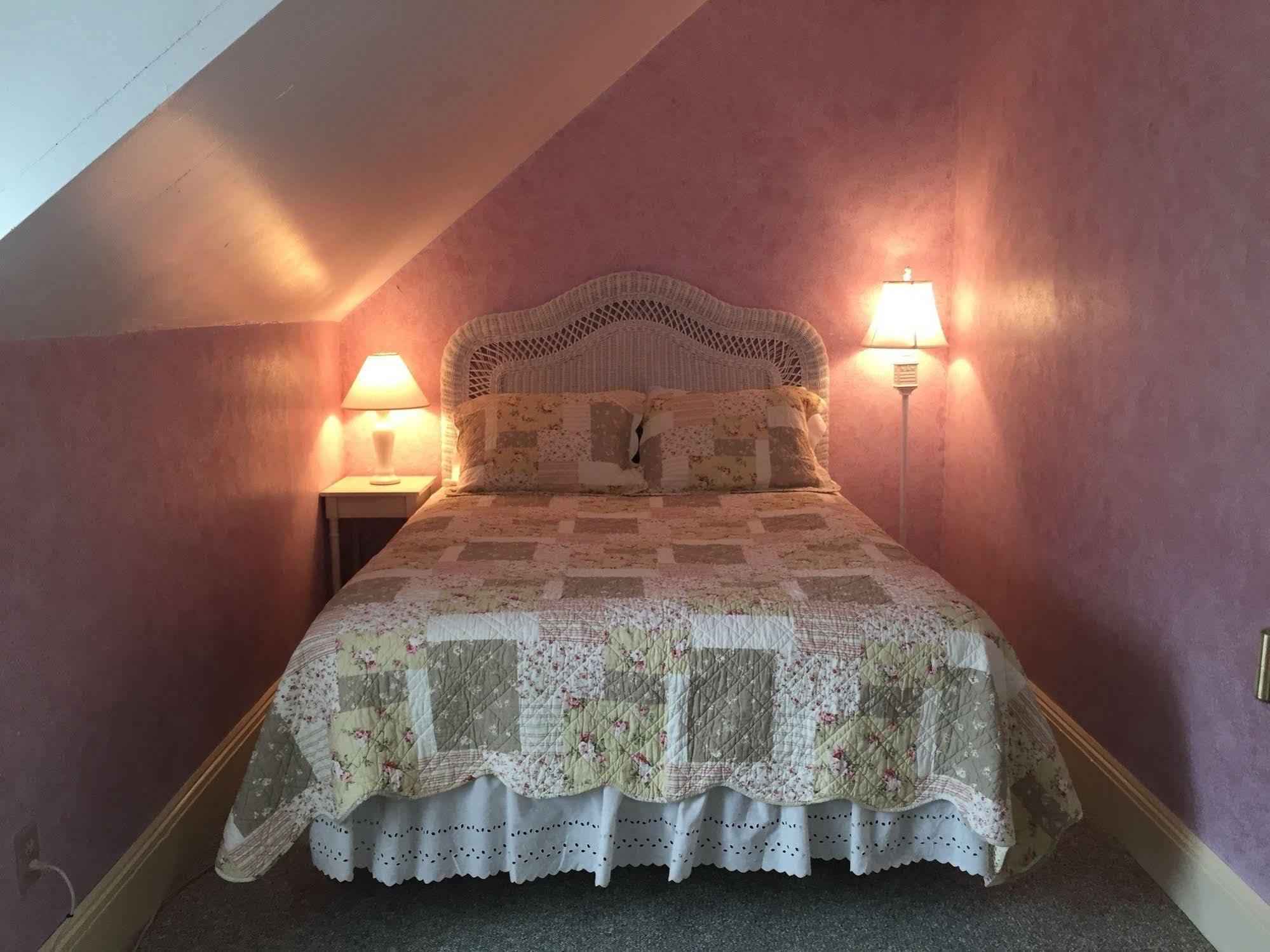 Narragansett House Bed & Breakfast Oak Bluffs Exterior foto